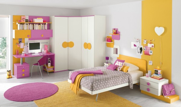 14-Pink-yellow-girls-bedroom-600x356
