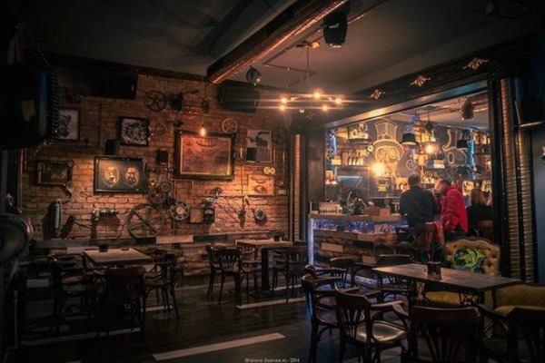 steampunk-pub
