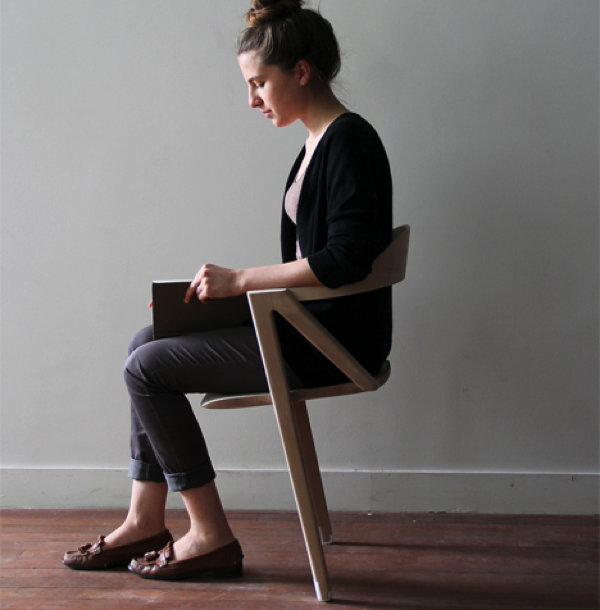 two-legged-balancing-chair