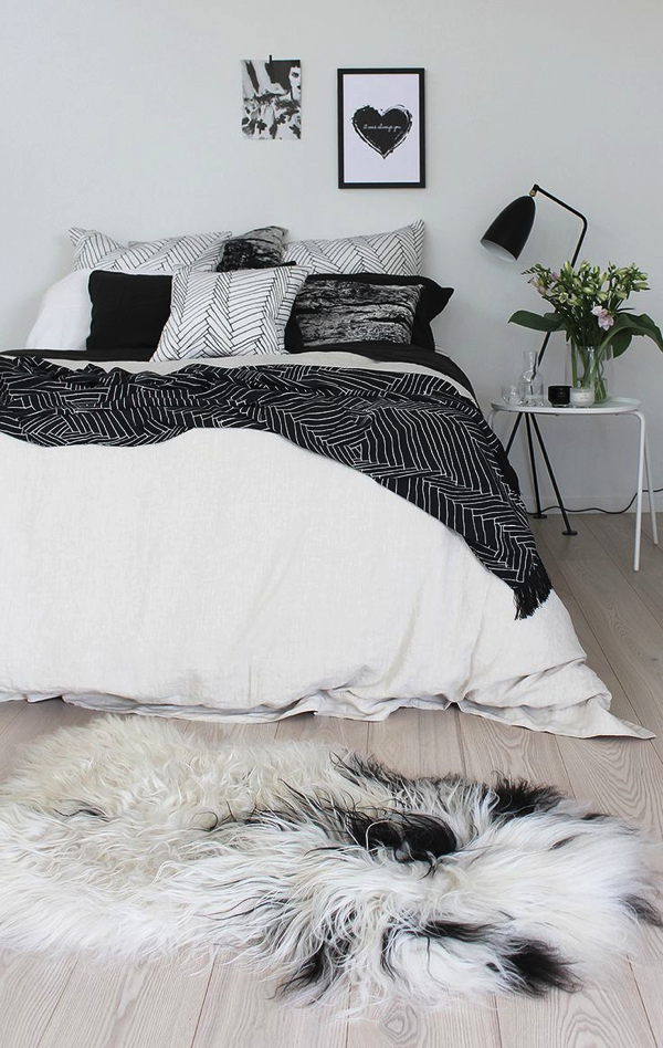 black-and-white-bedrooms